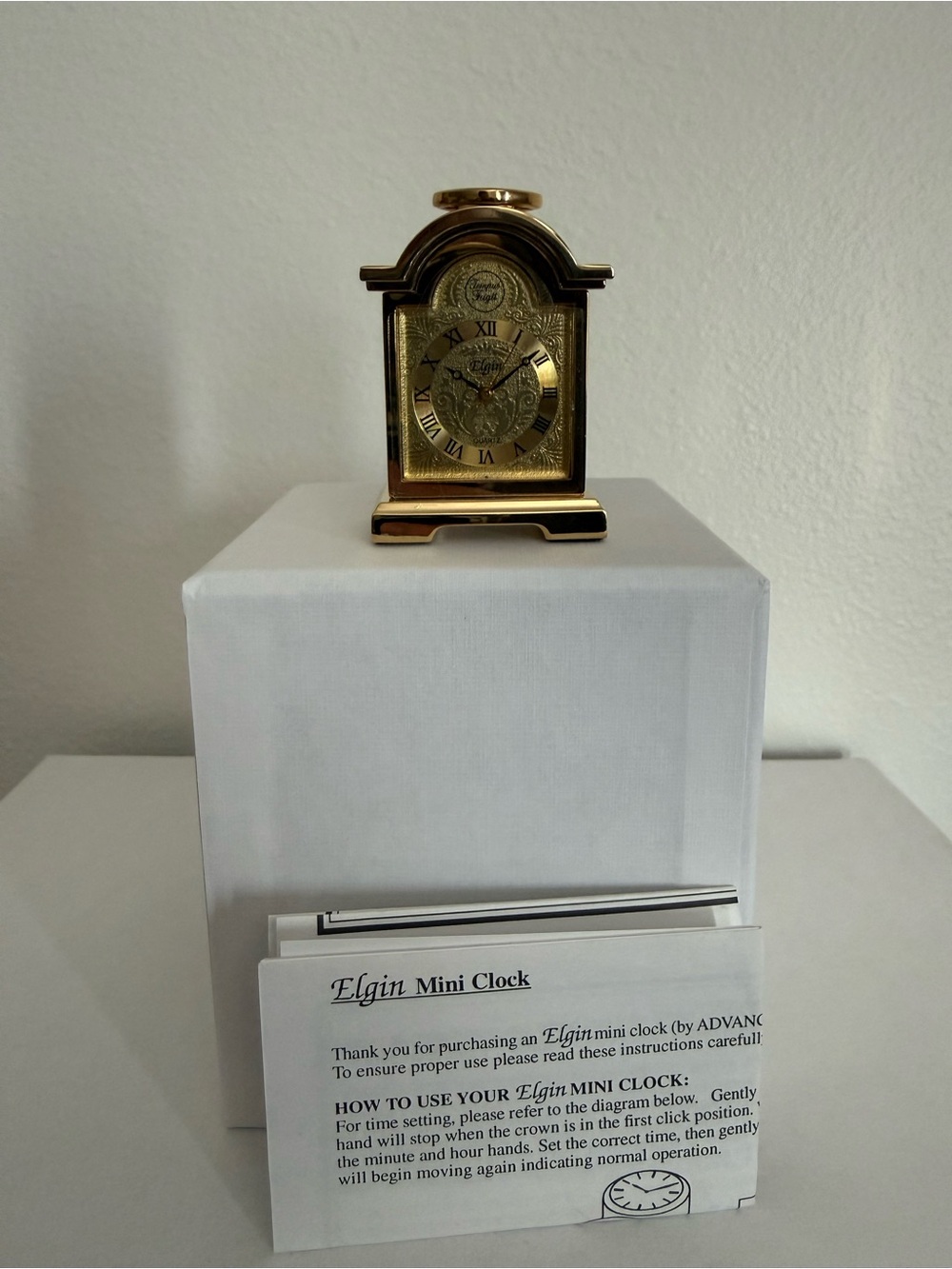 Vintage Elgin Mini Mantel Clock Gold Tone Tempus Fugit Quartz w/ Instructions
